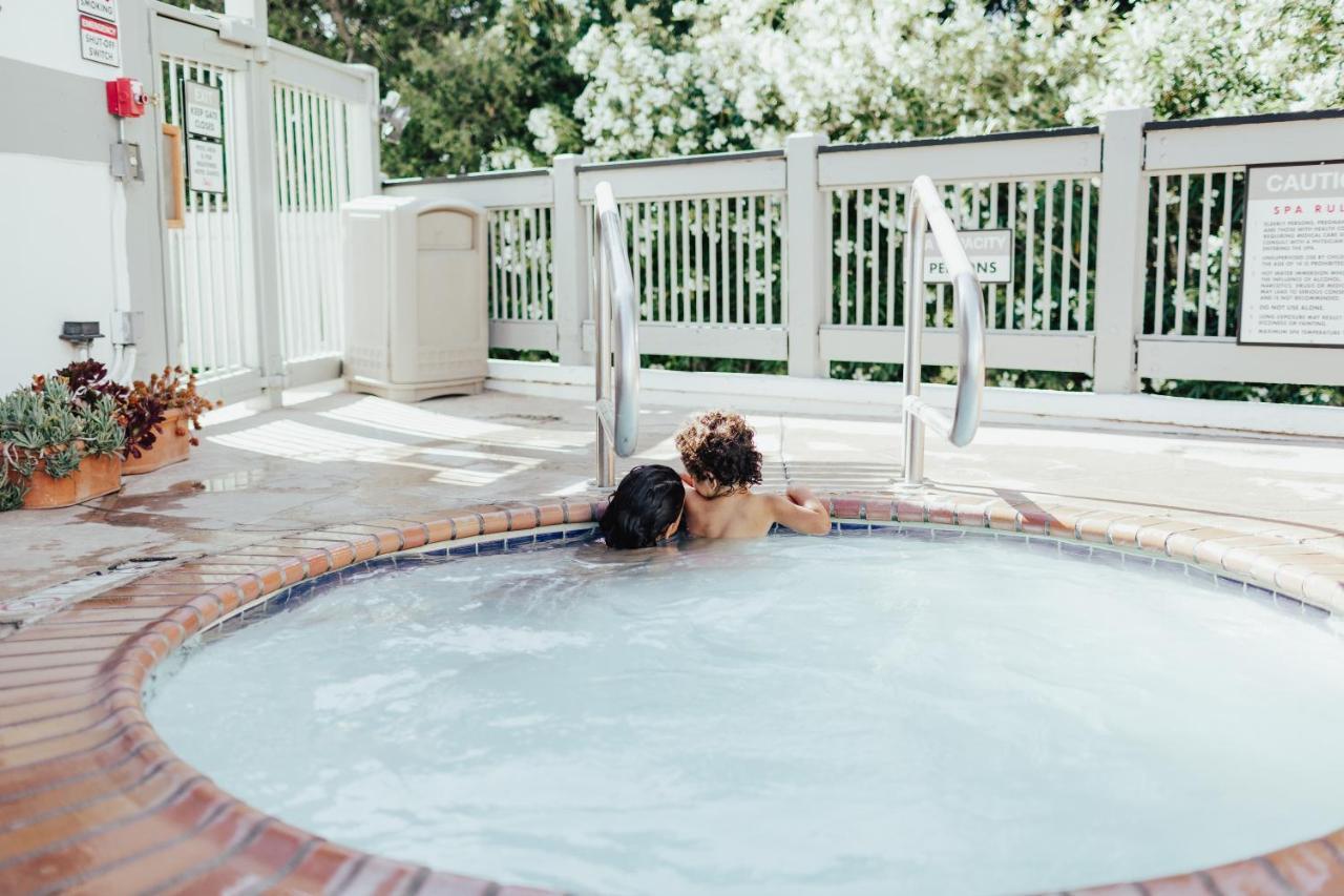 Vinland And Lounge Hotel Solvang