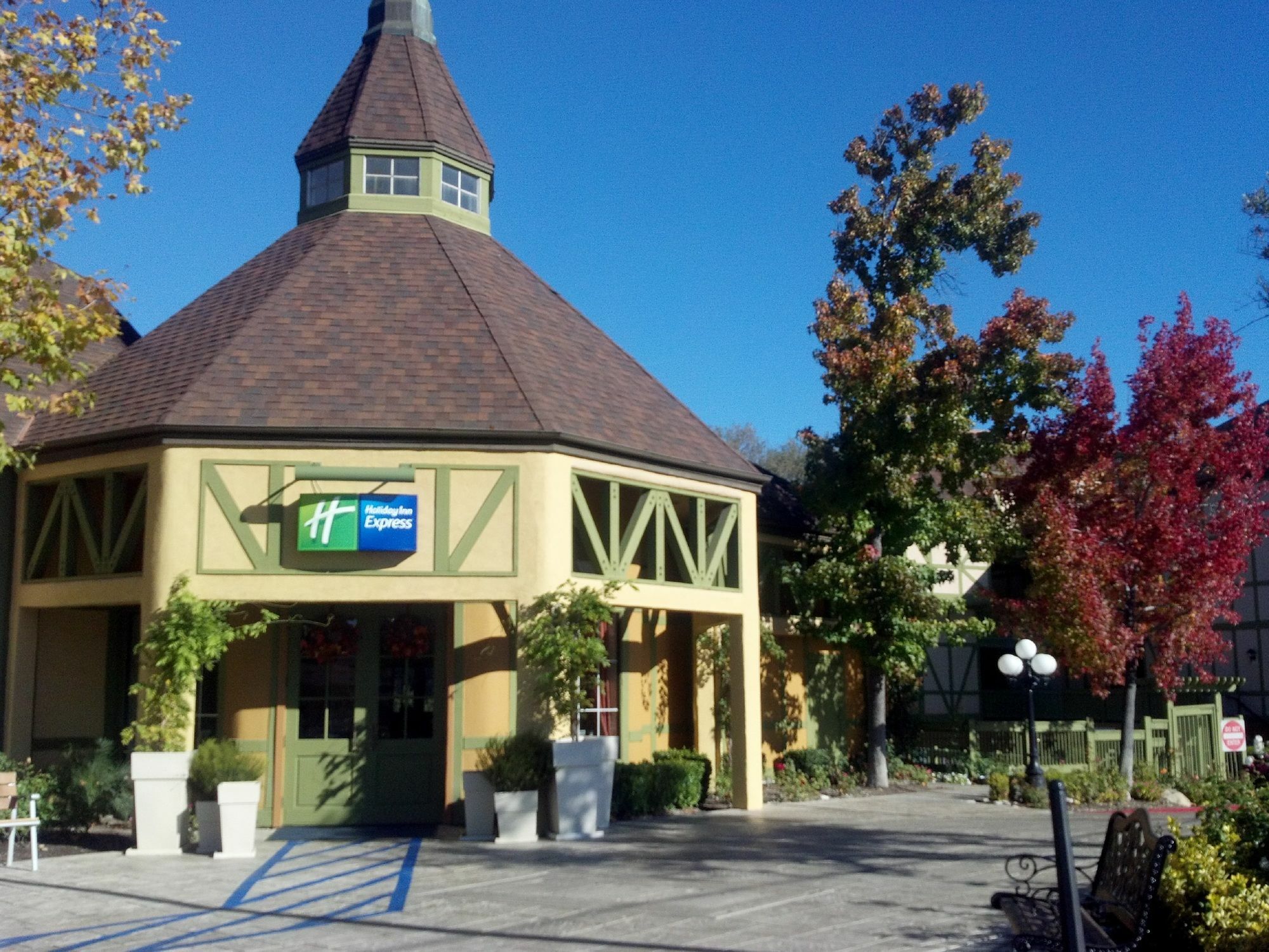 Vinland And Lounge Hotel Solvang